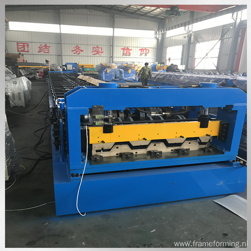 Floor metal deck roll forming machine