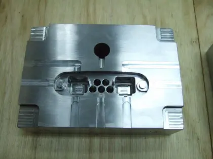 Taiwan Engineering plastic tube mold