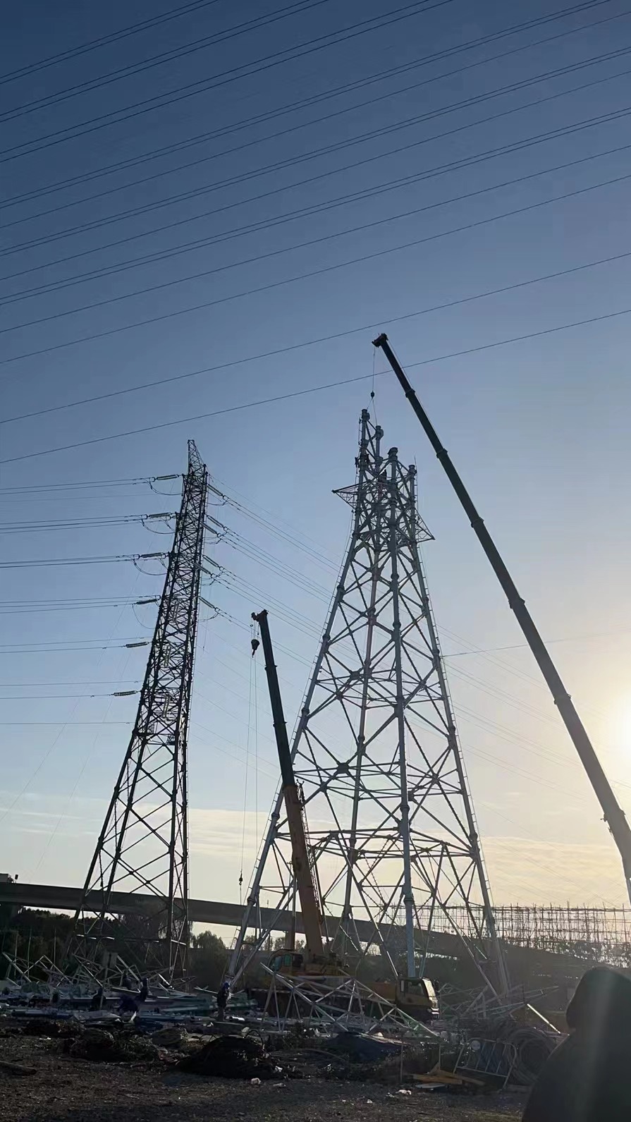 برج أنبوبي من الصلب 500kV لخط النقل