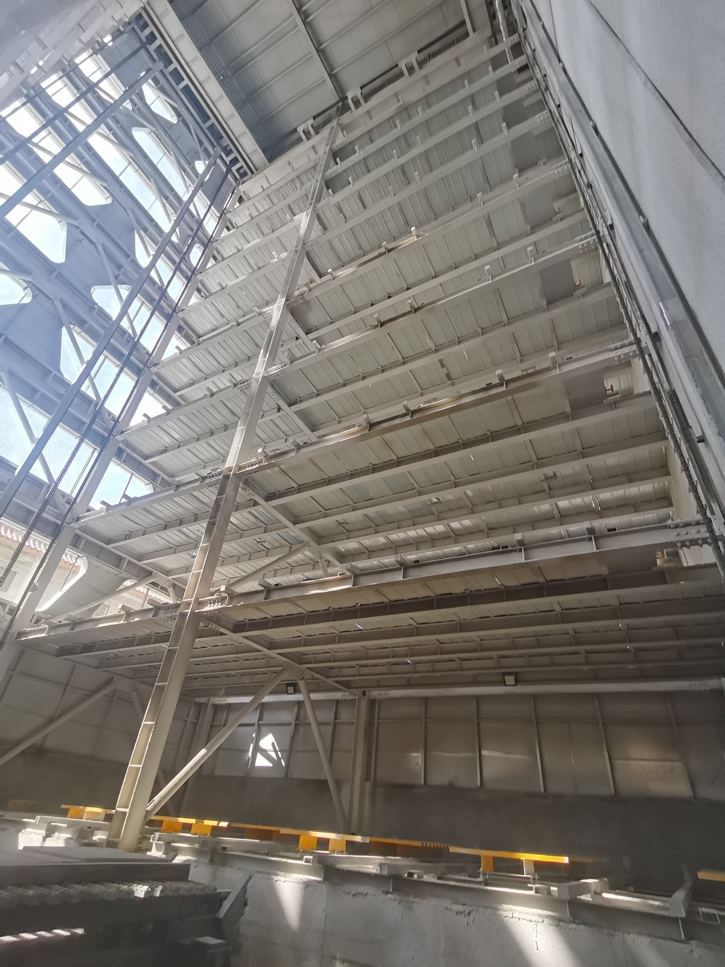 10 story vertical lift tower parking