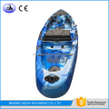 Kayak de pesca individual con motor eléctrico