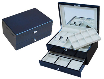 Jewelry Box With White Velvet