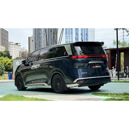 2022 Denza D9 DM-i 970 4WD Flagship