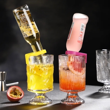 Coronarita Bottle Clips: Plastic Slanted Drink Clips for Beer and Cocktails
