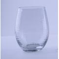 Ensemble de vin en verre transparent motif quadrillage