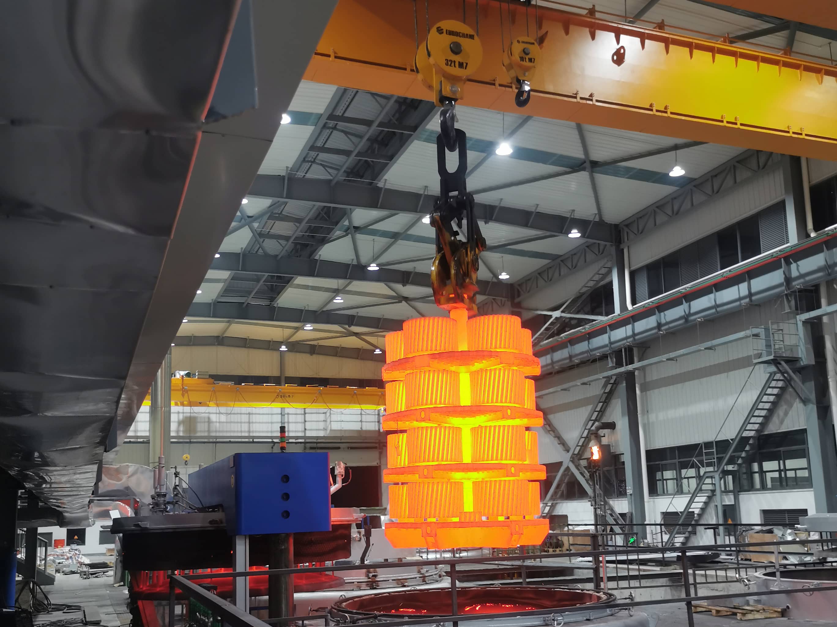 Eurocrane high-intensity metallurgical crane designed for metal smelting and rolling processes in tough environments