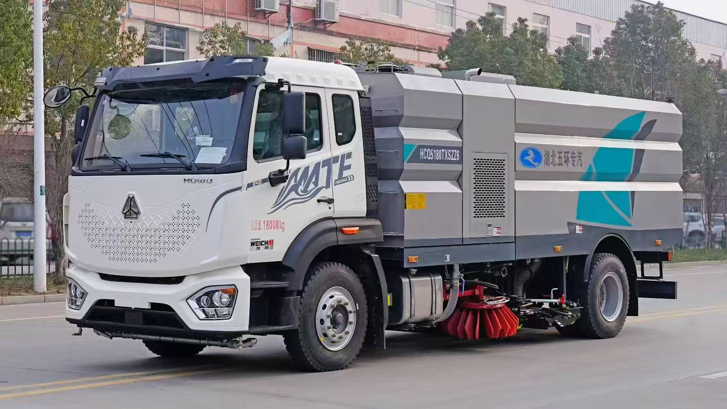 Modern Road Sweeping Truck for Streets