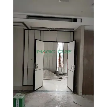 Interior foldable partition wall