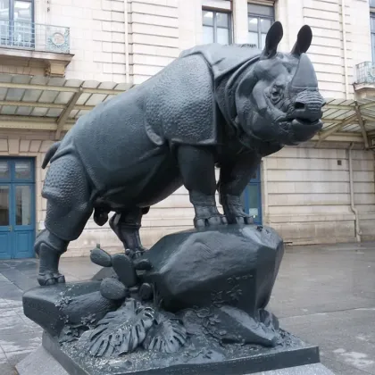 Outdoor Decoration Life Size Bronze Rhino Sculpture
