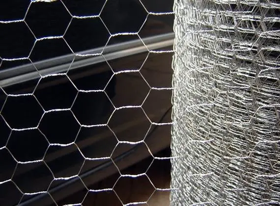 Eletro -galvanizado com rede de arame protetor hexagonal