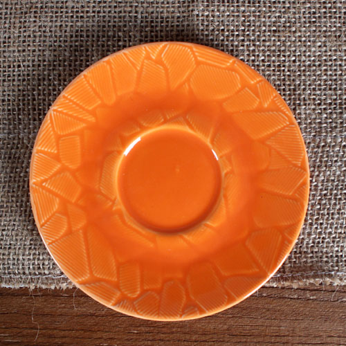 3OZ embosee saucer