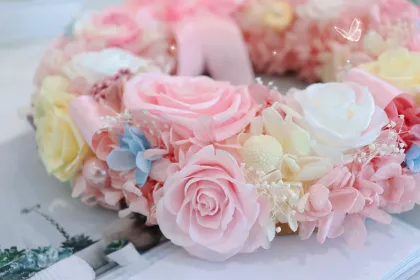 Everlasting Rose Wreaths: Preserved Flower Decorations for Home