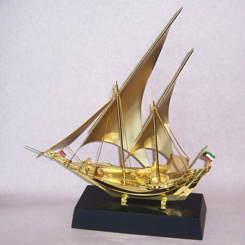 Zinc Alloy Engrave Golden Ship Model For Collection Souvenir Gifts