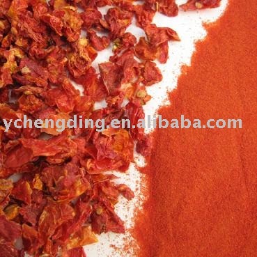 Dehydrated tomato flakes