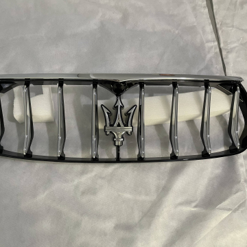 Maserati Levante Radiator Grille 670048789