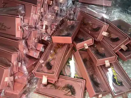 Pink Eyelash Box - Private Label Magnetic Eyelash Packaging