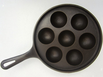 Cast Iron Cake Pan