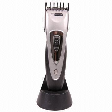 Rechargeable hair clippers with 3V DC voltage