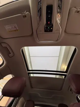 Luxury Plug In Hybrid SUV with Advanced Technology