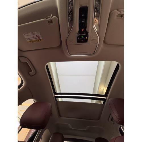 Luxury Plug In Hybrid SUV with Advanced Technology