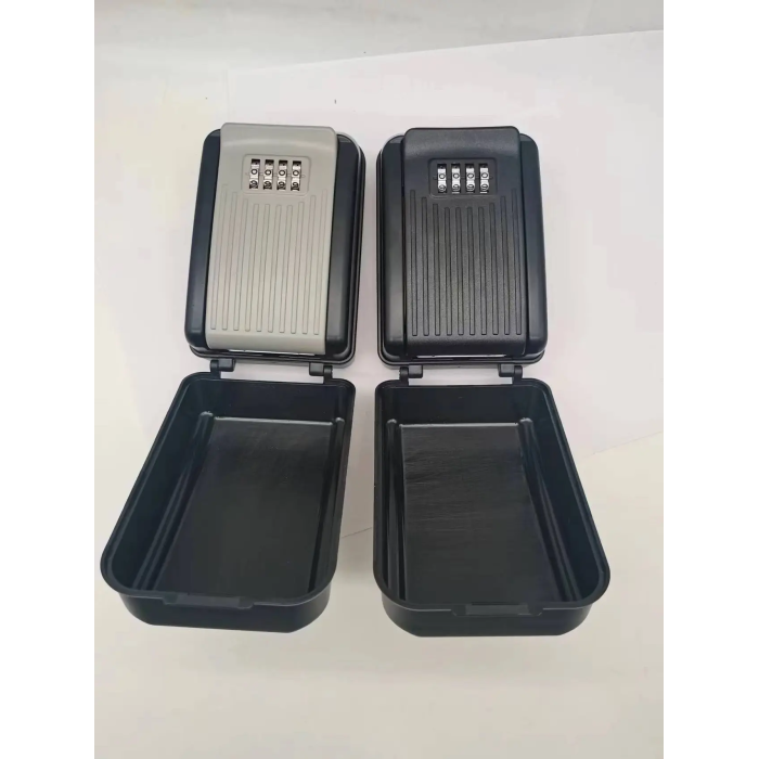 Металлическая коробка с переводящимся на стену для хранения цифр