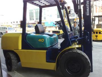 Used KOMATSU FD40 Forklift