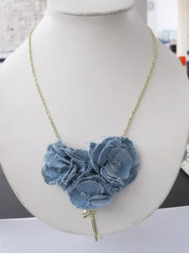 Promotional Flower Necklace