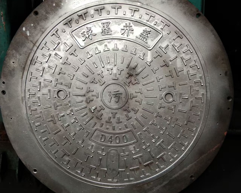Customized manhole cover8