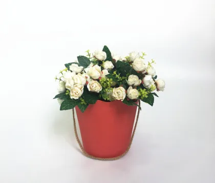 Paper roses box packaging flower