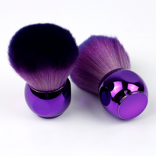 Charm ခရမ်းရောင်နှင့်အတူ kabuki Brush