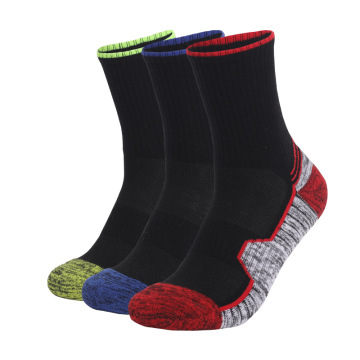Wholesale Comfort Moisture-Wicking Outdoor Walking and Climbing Terry Socks for Men