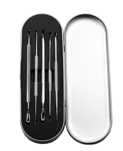 Facial Care Blemish Extractor set in Tinplate case