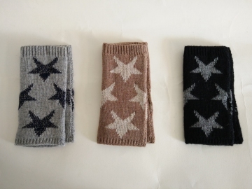 Stars Pattern Of Gloves