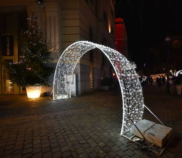 Outdoor LED Christmas Street Arch Decoration