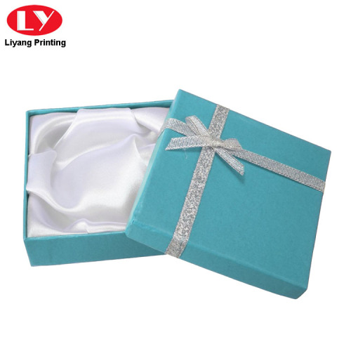 Bracelet Gift Box Lid and Ribbon Bow Design