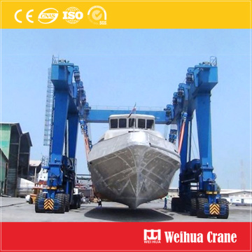 Boat Handling Tyred Crane