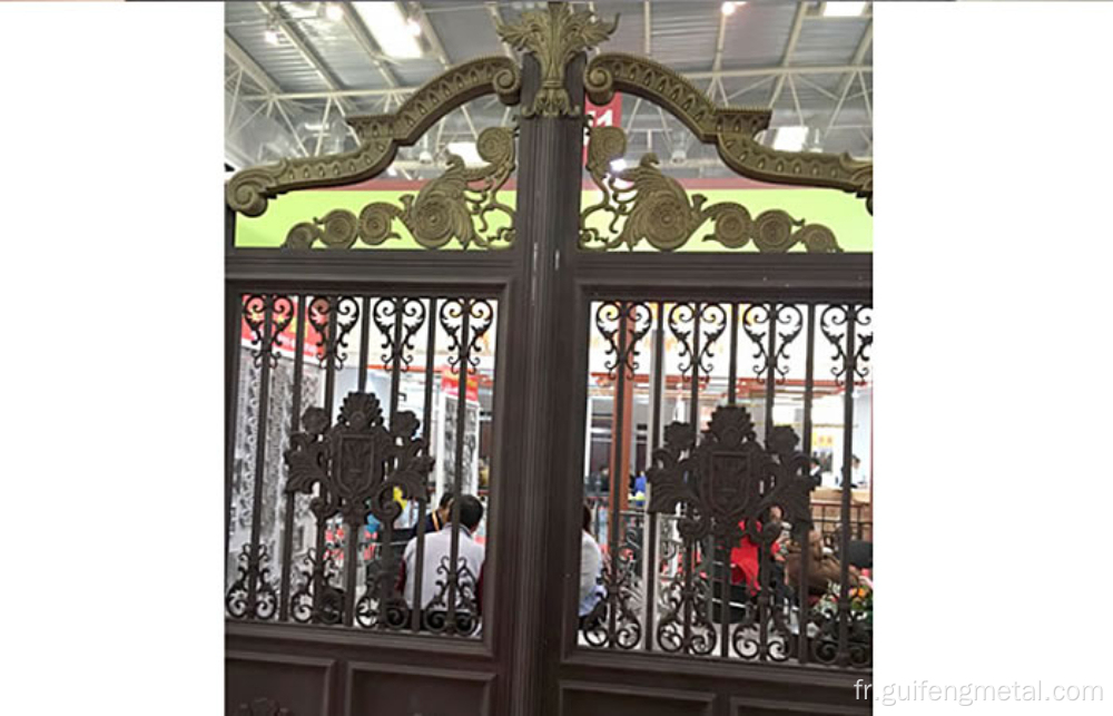 Balconie en alliage en aluminium Porte de cour chinoise clôturée
