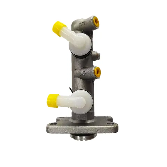 OEM 47201-26450 Top Quality Auto Spare Parts Brake System Brake Master Cylinder