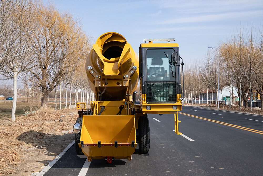 self-loading-concrete-mixer