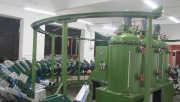 PU MACHINE FOR SHOE SOLES PRODUCTION