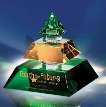 crystal glass pyramid paperweight