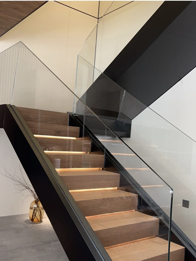 Frameless Interior Aluminum Glass Stair Railing Systems