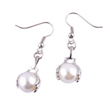 Latest Design of Pearl Drop Earrings, Made of Imitation Pearl