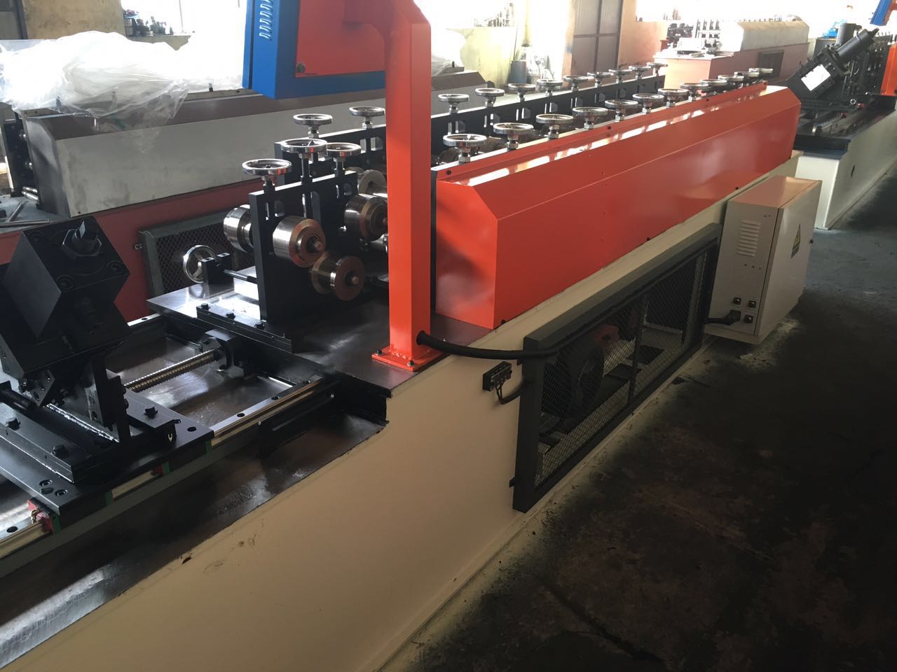 Light keel roll forming machine