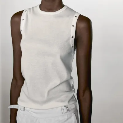 Women's eyelets detail round neck T-shirt