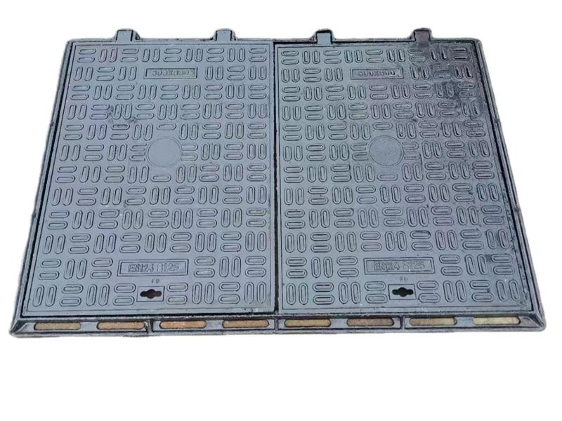 Square ductile cast iron manhole cover