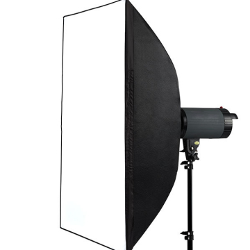 Fotografia Fall: Guida completa alle attrezzature fotografiche in studio, focalizzata su SoftBox 60x90 e accessori di supporto per piccoli studi