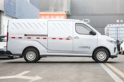 China Factory Supply: Wuling Automobile Wuling Yangguang 2024 Used Cars for Sale