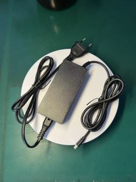 19V 3.42A 65W AC Adapter