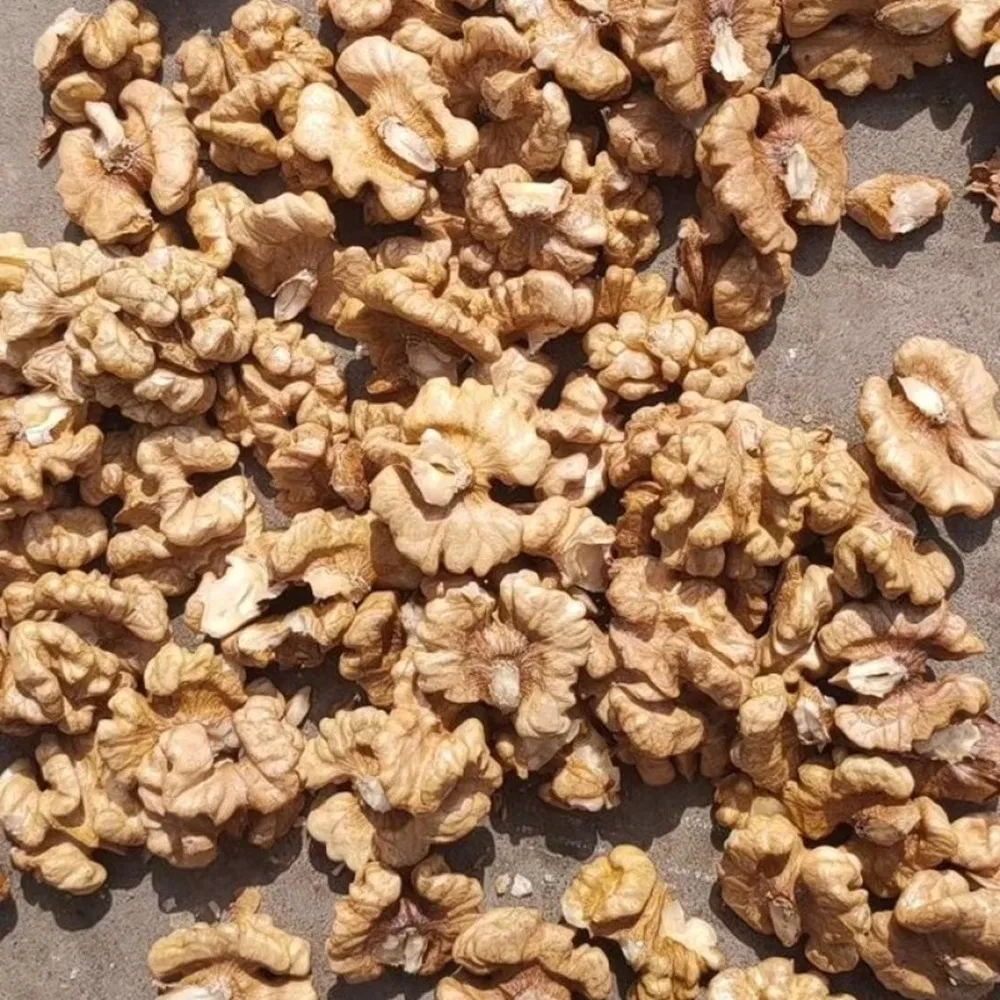 chopped Skinless walnut kernels